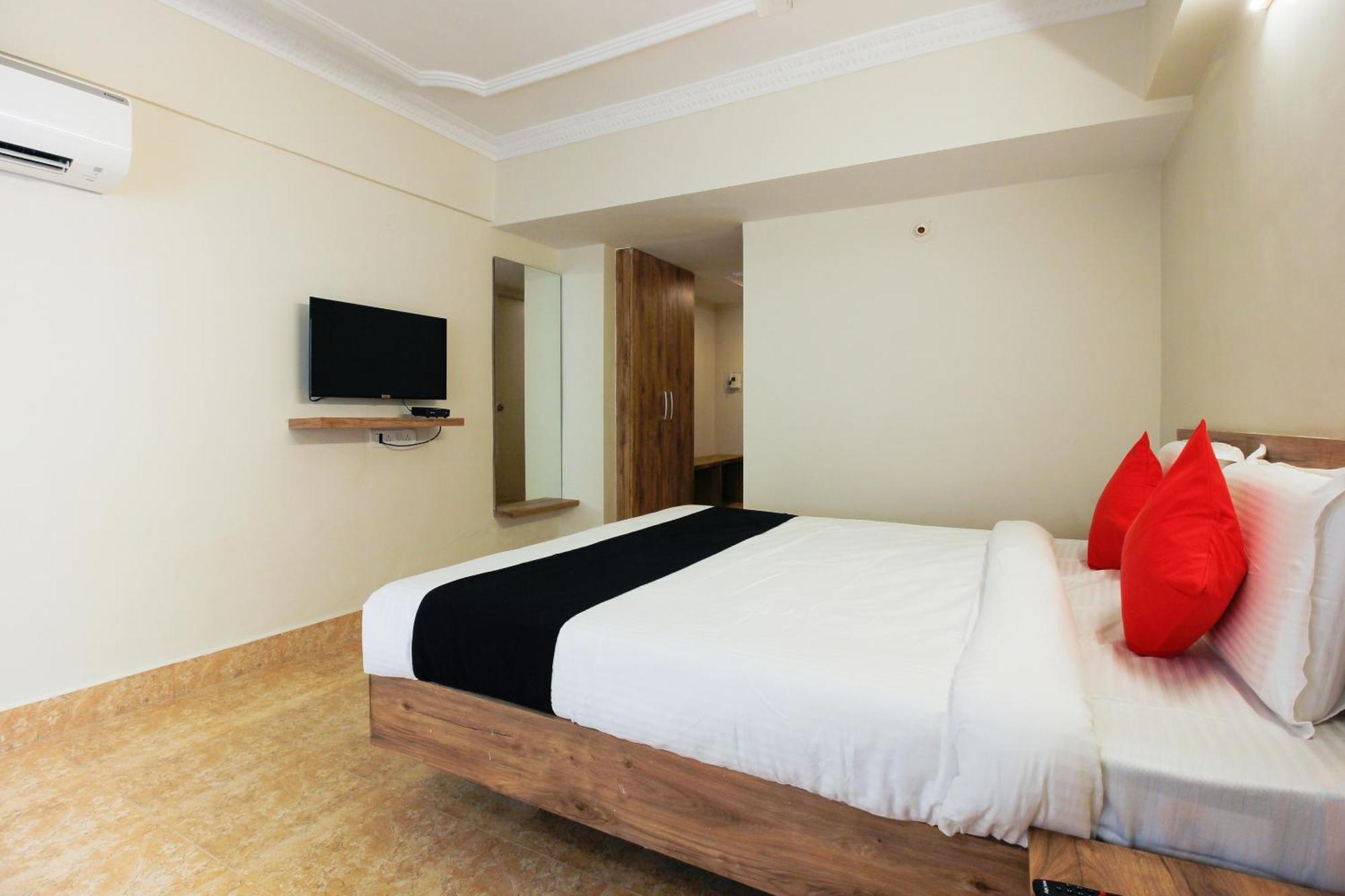 היידראבד Capital O Sri Suprabhat Grand Near Kachiguda Railway Station מראה חיצוני תמונה
